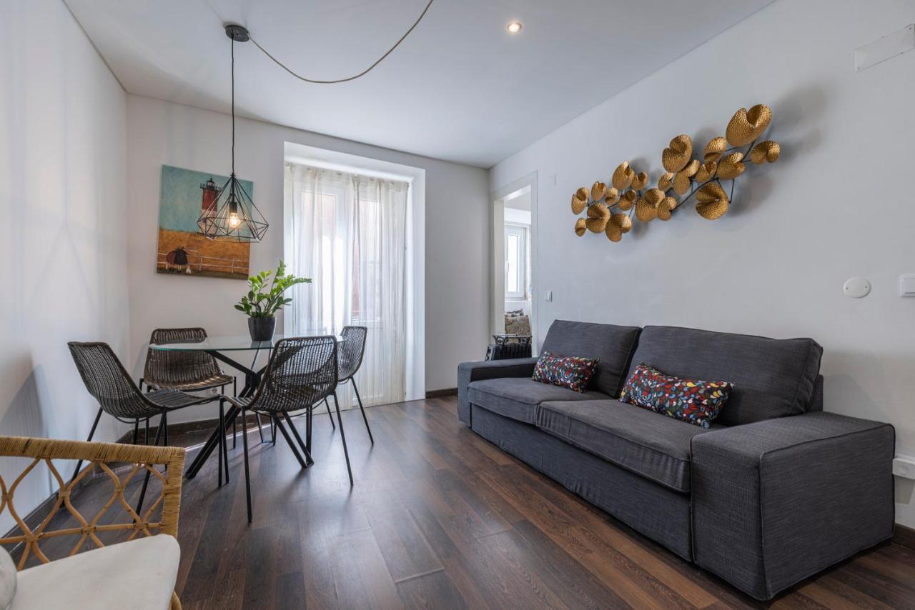 Alfama'S Heart Apartment By Lovelystay ลิสบอน ภายนอก รูปภาพ